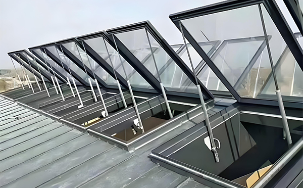 阿克塞消防排烟窗