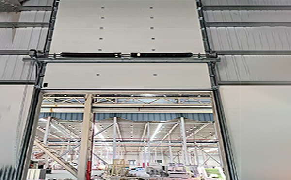 阿克塞工业提升门