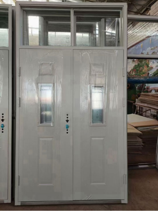 阿克塞学校教室门