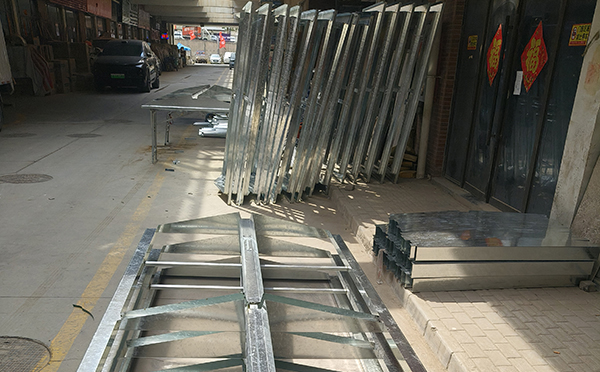 2025阿克塞排烟窗维护周期与电动开启故障排查