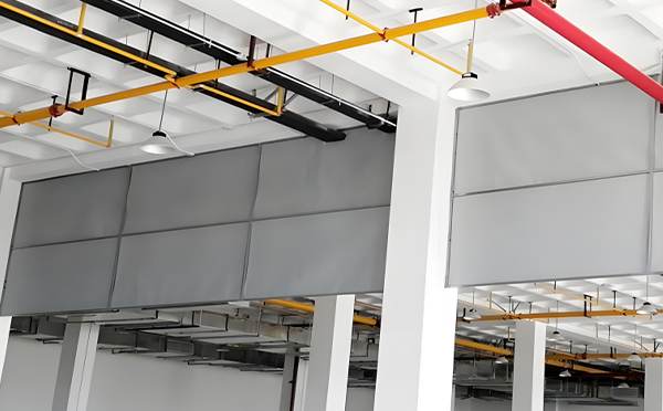 商场防烟分区常闭节点：阿克塞挡烟垂壁高度与控制器接线图解