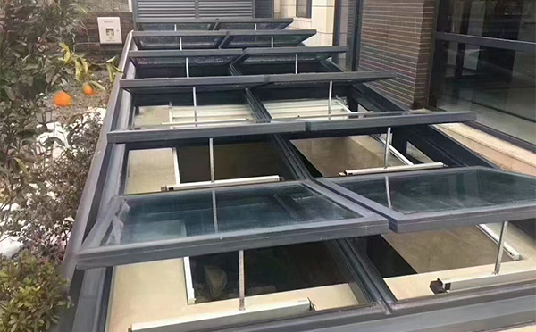 某轨道交通车辆维修车间阿克塞排烟窗应用