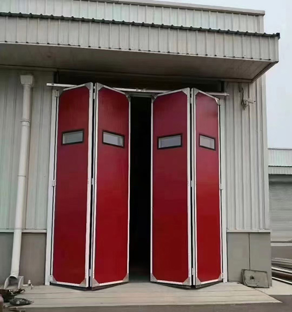 阿克塞工业折叠门在大型装配车间出入口的应用实例